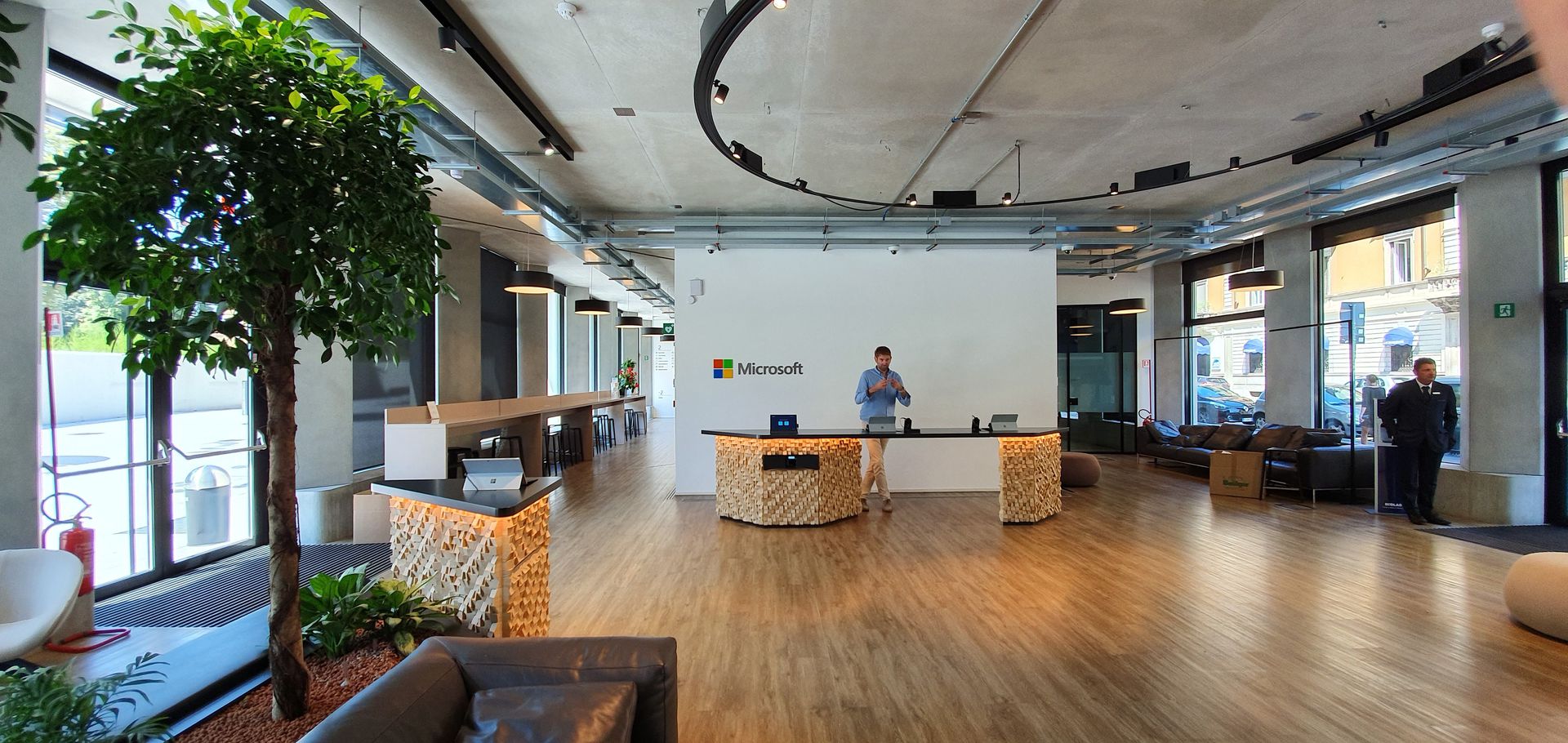 VAIA Desk e Microsoft Italia Hall a Milano