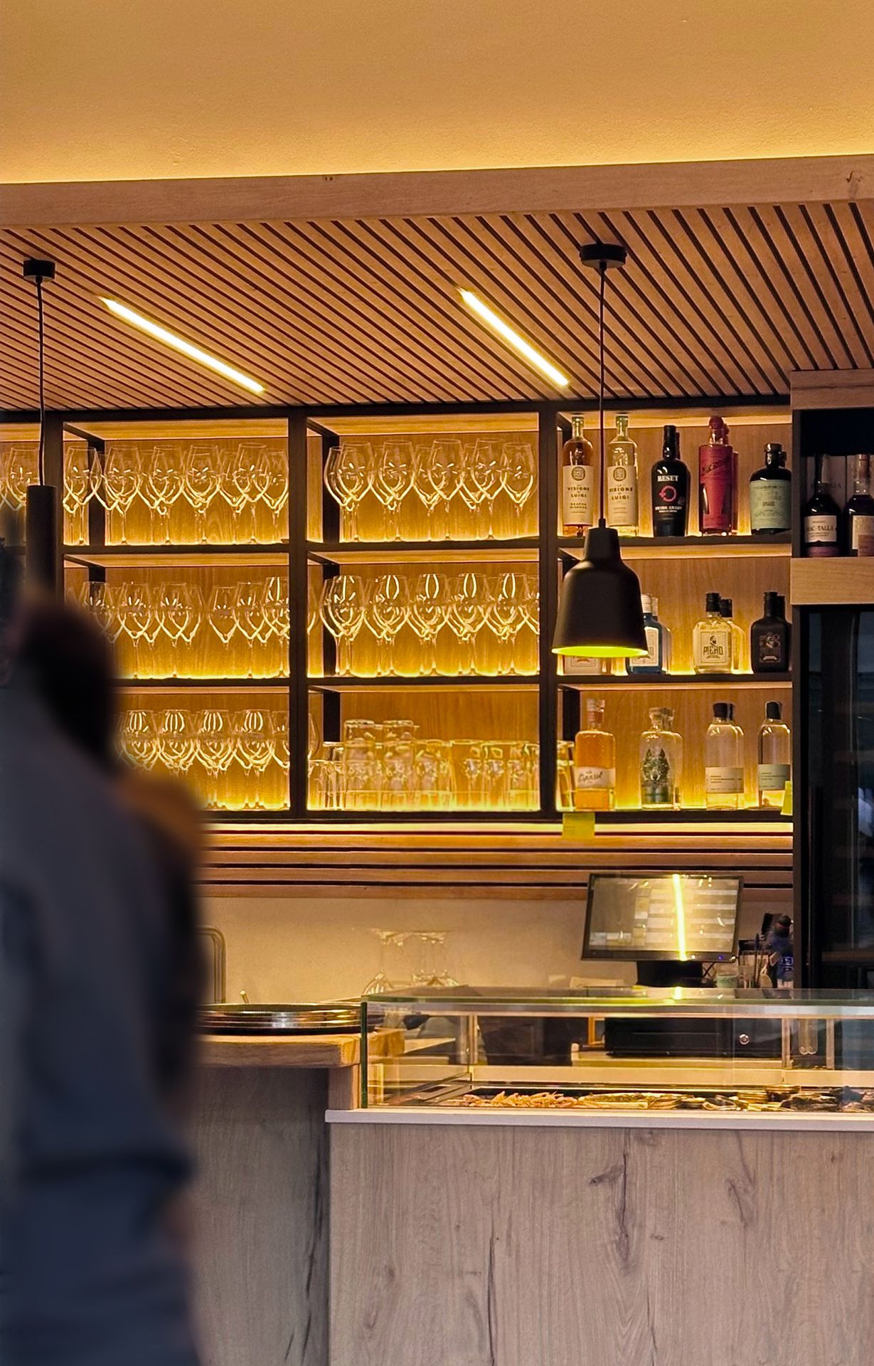 La Corte wine bar