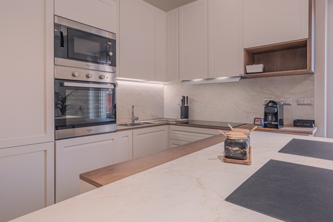 Open Space in stile contemporaneo di 33 di Arch.j Floriana Ferraioli