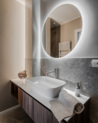 Bagno in stile naturale di 5 di Annalisa Carli Architetto