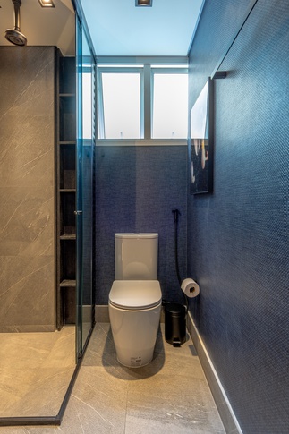 Bagno in stile moderno di 3 di Guzlive