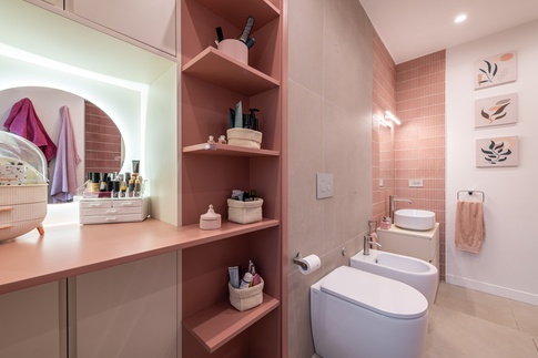 Bagno in stile contemporaneo di 7 di Chiara Brenca