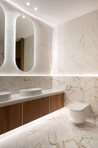 Bagno in stile contemporaneo di 11 di Formale.