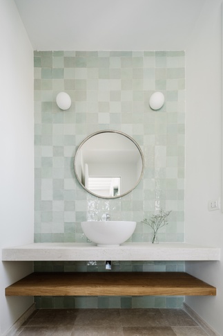 Bagno in stile contemporaneo di 6 di Tramas