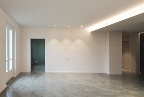 Open Space in stile moderno di 40 di Qarchitetti