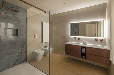 Bagno in stile contemporaneo di 8 di Diletta Villani Architetto Bagno in stile contemporaneo di 8 di Diletta Villani Architetto