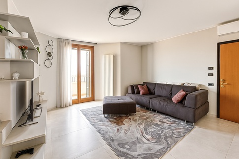 Soggiorno in stile contemporaneo di 35 di L'Arco Rosa Soggiorno in stile contemporaneo di 35 di L'Arco Rosa