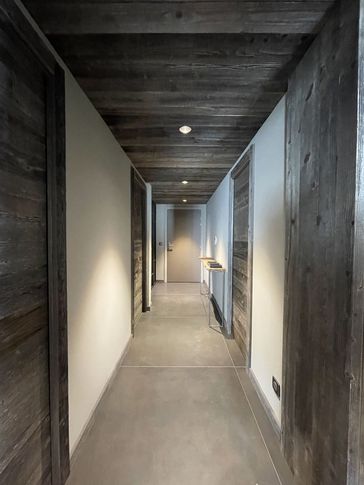 Ingresso in stile moderno di 9 di Design Alpino