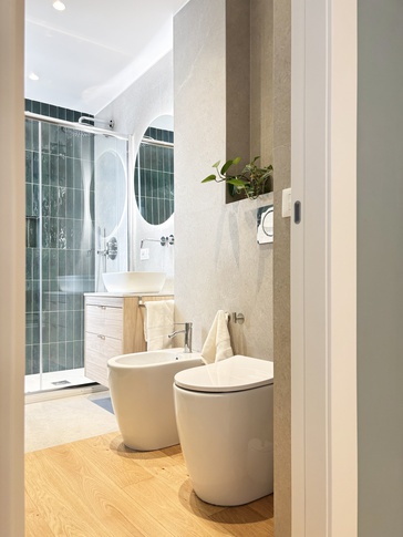 Bagno in stile contemporaneo di 4 di Francesca Macellari