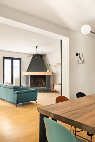 Soggiorno in stile industriale di 30 di Arch.j Floriana Ferraioli