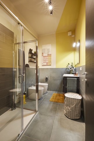 Bagno in stile urban di 5 di Arar Studio di Arar Muna Isabella