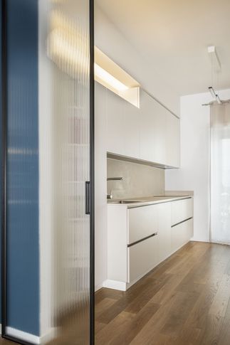 Cucina in stile contemporaneo di 10 di Michela Cordisco Studio