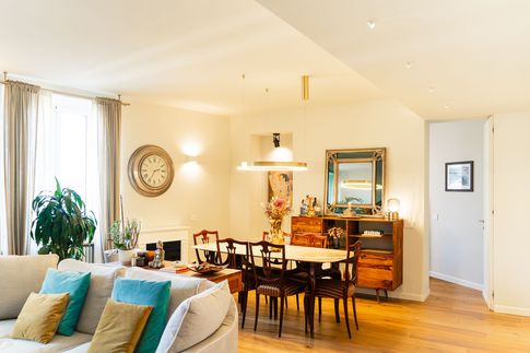 Soggiorno in stile eclettico di 30 di Davide Gratteri Architetto Soggiorno in stile eclettico di 30 di Davide Gratteri Architetto