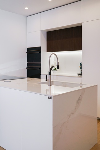 Cucina in stile contemporaneo di 9 di Archema Cucina in stile contemporaneo di 9 di Archema