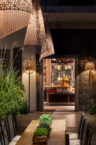 Open Space in stile eclettico di 60 di VALENTINA AUTIERO    architecture │ interiors │ design projects