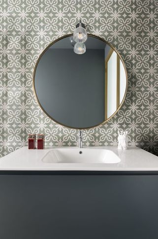 Bagno in stile minimal di 5 di MGK | Mohamed Keilani Studio Bagno in stile minimal di 5 di MGK | Mohamed Keilani Studio