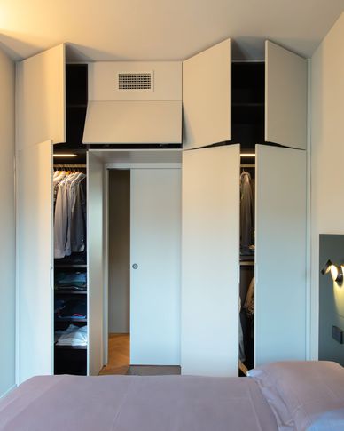 Camera da Letto in stile contemporaneo di 18 di Castelli Sasso architetti Camera da Letto in stile contemporaneo di 18 di Castelli Sasso architetti