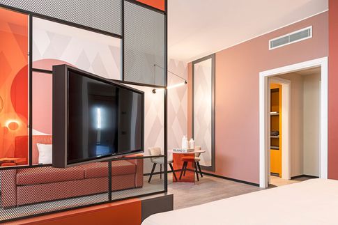 Camera da Letto in stile contemporaneo di 1 di Lorenzo Franzi | Fotografia