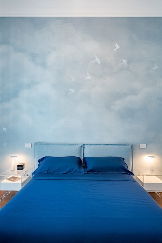 Camera da Letto in stile contemporaneo di 25 di Re-Built Studio