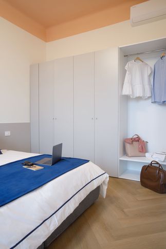 Camera da Letto in stile moderno di 14 di Ada Airoldi Interior designer