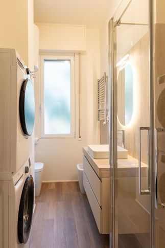 Bagno di Servizio in stile mediterraneo di 3 di Chiara Fedele Interior Design Bagno di Servizio in stile mediterraneo di 3 di Chiara Fedele Interior Design