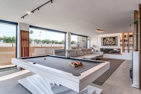 Open Space in stile moderno di 120 di MOB Architects Open Space in stile moderno di 120 di MOB Architects