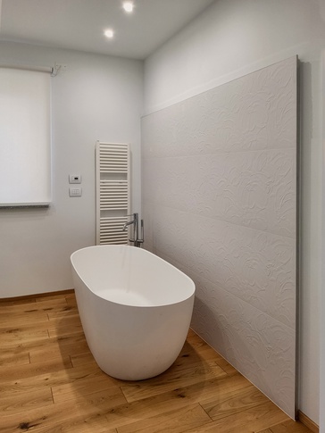 Bagno in stile contemporaneo di 9 di Studio MAC