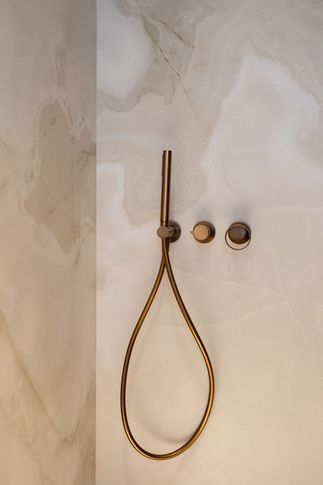 Bagno in stile contemporaneo di 10 di Salvatore Sito Interior Designer