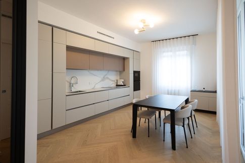 Cucina in stile moderno di 15 di Enzo Razzano Architettura