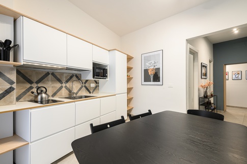 Cucina in stile contemporaneo di 10 di MANUARINO architettura design comunicazione