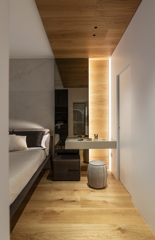 Camera da Letto in stile contemporaneo di 20 di Francesco Cardano Interior Designer