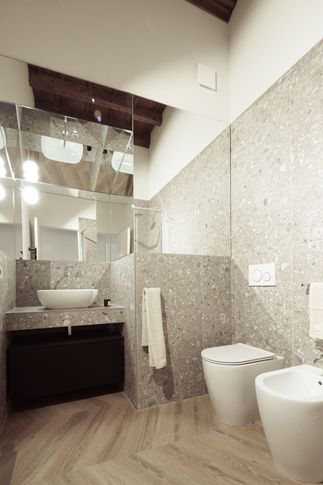 Bagno in stile contemporaneo di 4 di Studio 3Mark