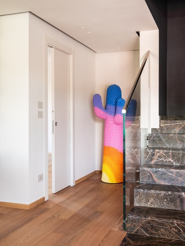 Soggiorno in stile moderno di 53 di Studio di Architettura Barbara Vucusa Architetto