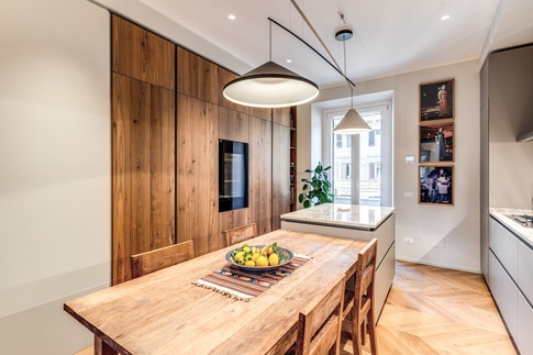 Cucina in stile contemporaneo di 14 di MOB Architects