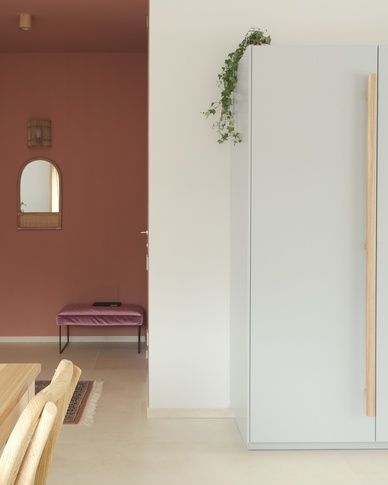 Ingresso in stile scandinavo di 5 di Michela Cordisco Studio