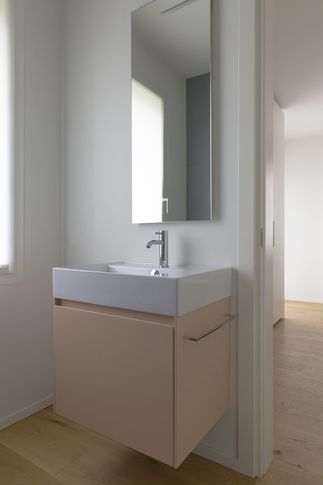 Bagno in stile contemporaneo di 5 di vianello gasparin progetti