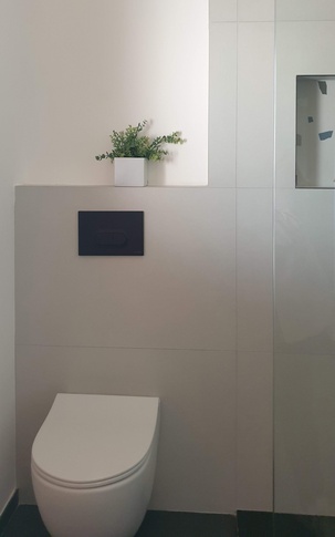 Bagno in stile contemporaneo di 6 di ValentinaZoccoArchitetto