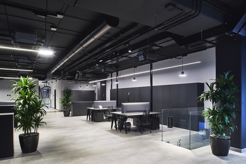 Open Space in stile industriale di 3800 di COLLETTIVO_INVƎRSO