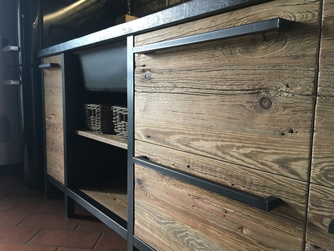 Cucina in stile soft industrial di 25 di Easy Living