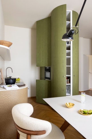 Cucina in stile contemporaneo di 15 di induestudio