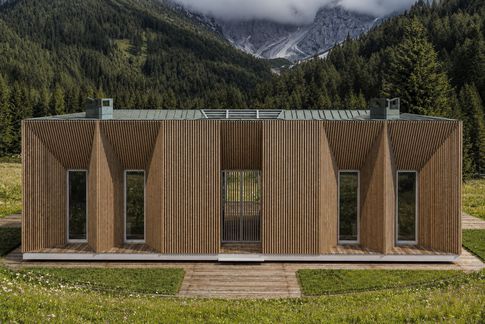 Open Space in stile contemporaneo di 100 di JFD Juri Favilli Design
