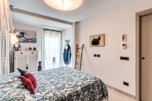 Camera da Letto in stile contemporaneo di 14 di MOB Architects