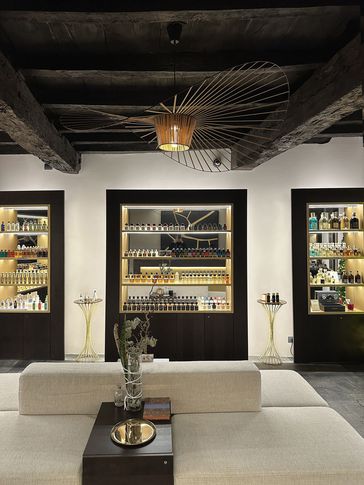 Open Space in stile contemporaneo di 60 di JFD Juri Favilli Design