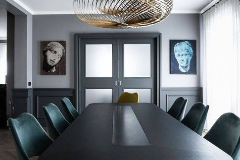 Sala da Pranzo in stile contemporaneo di 40 di Lorenzo Franzi | Fotografia