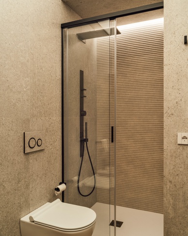 Bagno in stile contemporaneo di 4 di Francesco Cardano Interior Designer Bagno in stile contemporaneo di 4 di Francesco Cardano Interior Designer