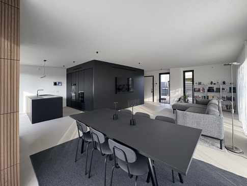 Open Space in stile minimal di 65 di LIT-ARCHITECTS