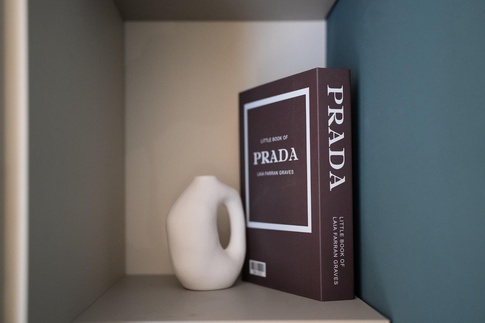 Camera da Letto in stile contemporaneo di 12 di FCInteriorDesignStudio |