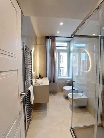 Bagno in stile contemporaneo di 5 di FRANCESCA GEROSA ARCHITETTO Bagno in stile contemporaneo di 5 di FRANCESCA GEROSA ARCHITETTO