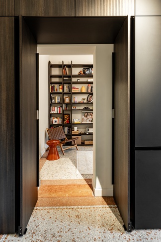 Cucina in stile contemporaneo di 15 di Moltefacce SRL