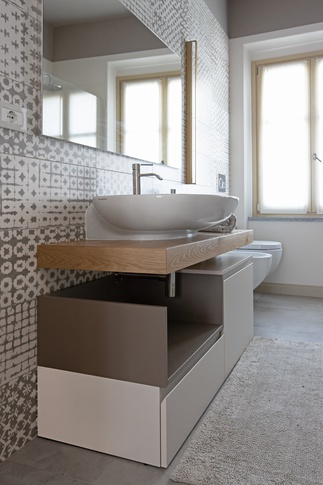 Bagno in stile moderno di 5 di Carola Ribotta architetto